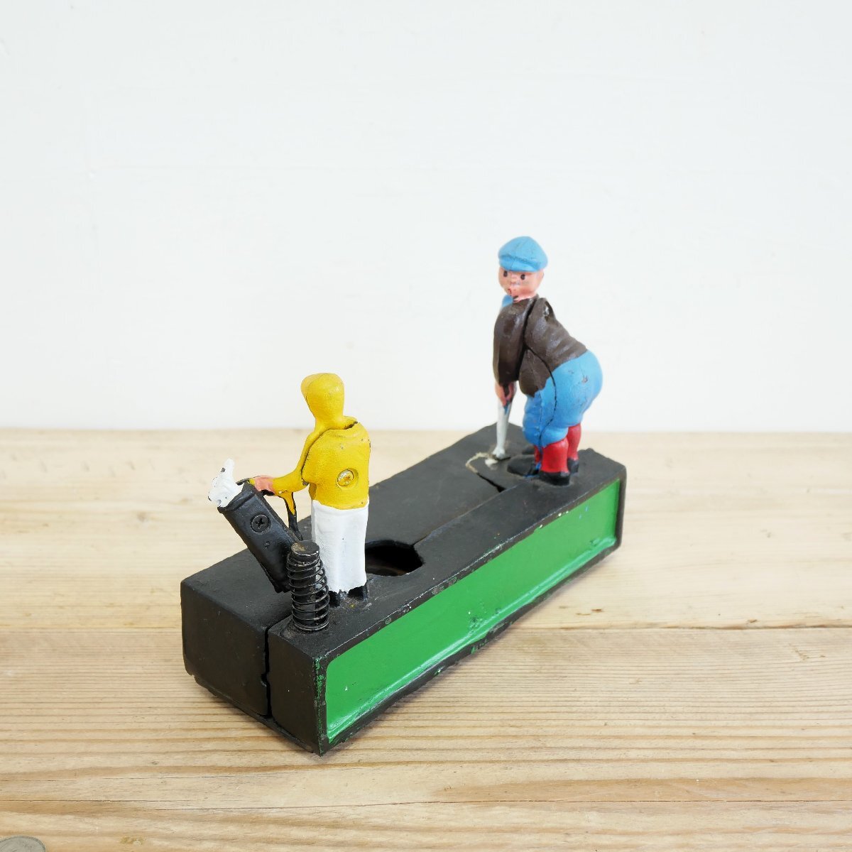 アメリカ ヴィンテージ 貯金箱 ジャンク品 / 鋳鉄制 コインバンク ゴルフ バーディパット バネ式 #510-10-242-400