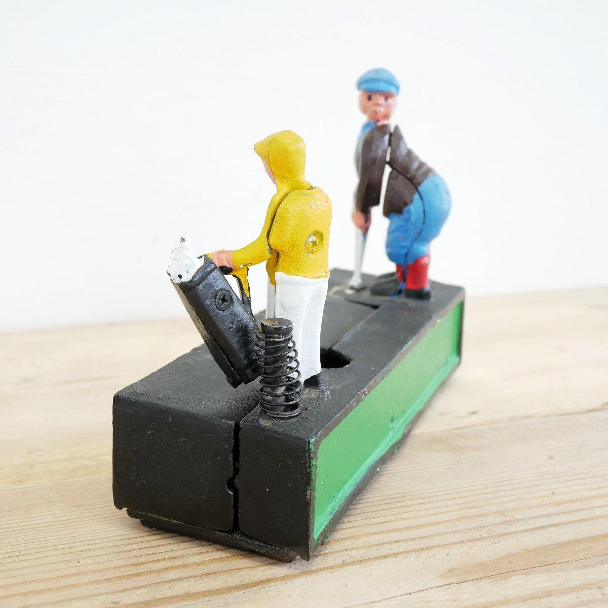 アメリカ ヴィンテージ 貯金箱 ジャンク品 / 鋳鉄制 コインバンク ゴルフ バーディパット バネ式 #510-10-242-400