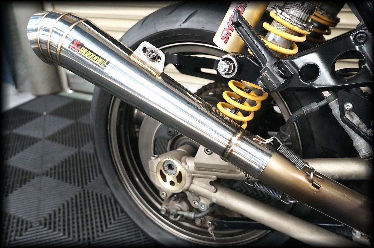 * осенний touring season ..*Kawasaki*ZRX1100* техосмотр "shaken" полный 2 год имеется .. сделка!* неоригинальный глушитель * неоригинальные сиденья * прочее покупателей много *