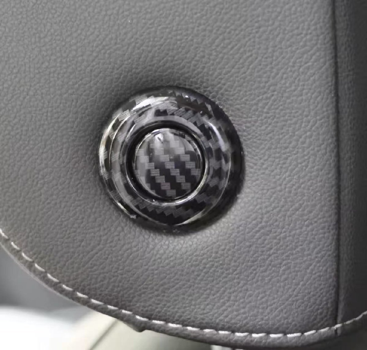 スポーティ全開♪ ベンツ カーボン ルック ヘッドレスト スイッチ カバー W463a W464 W465 G350d G400d G450d G550 G63 Gクラス ゲレンデの画像1