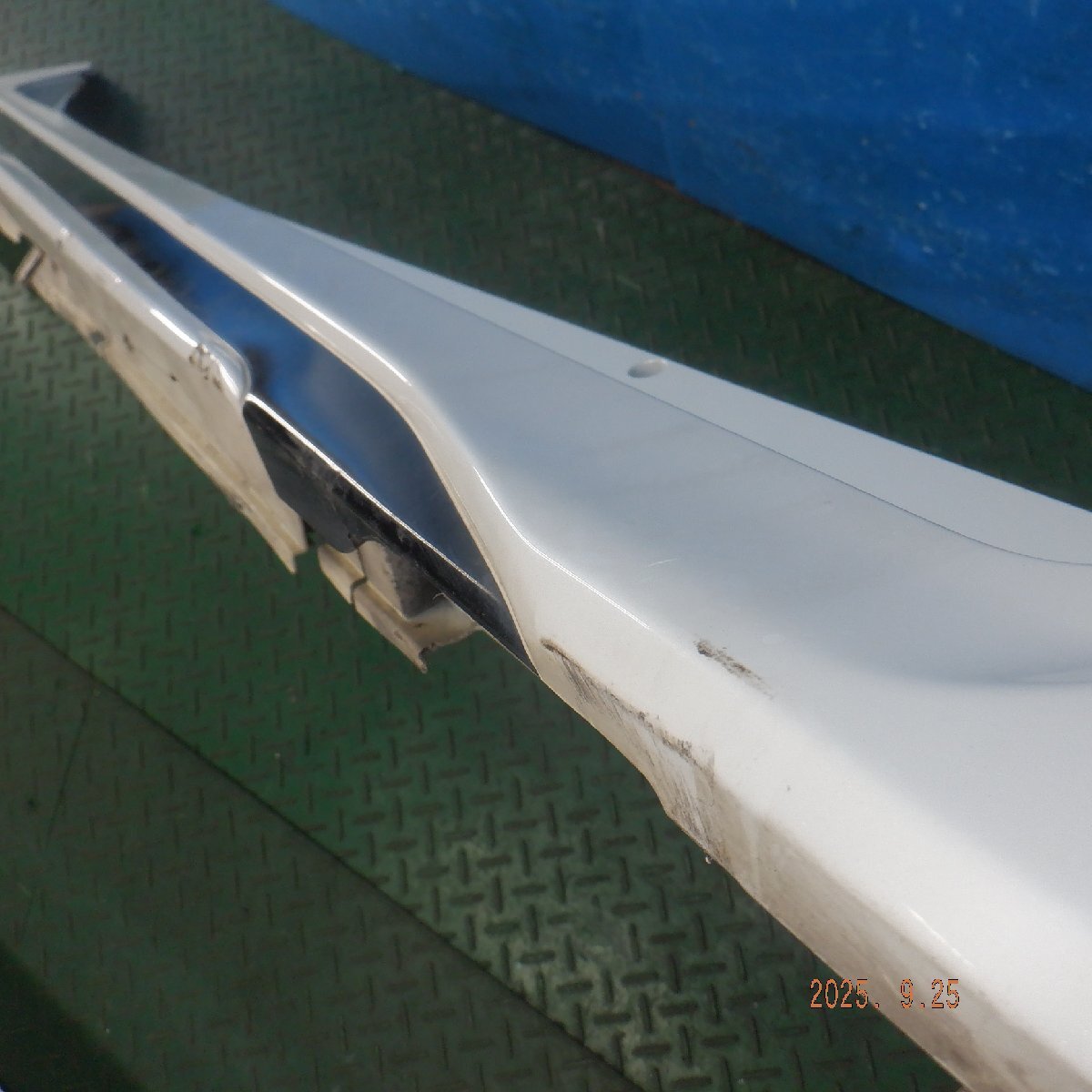 ☆プリウス/S　DAA-ZVW50　純正　左右サイドスポイラーセット?。?4259　※個人宅発送不可