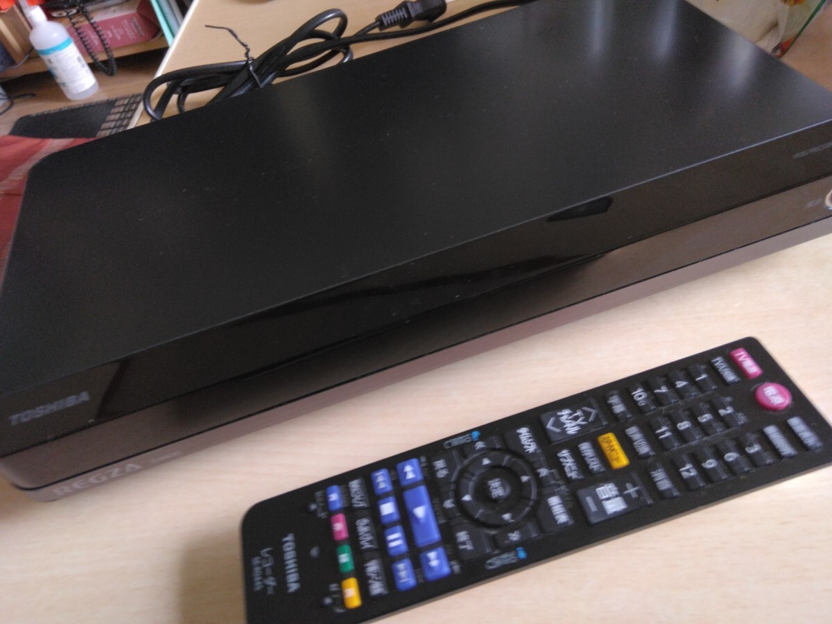 東芝タイムシフトレコーダーD-M430動作品付屬品完備傷少なく綺麗です。HDD1TBから2TBに換裝済み