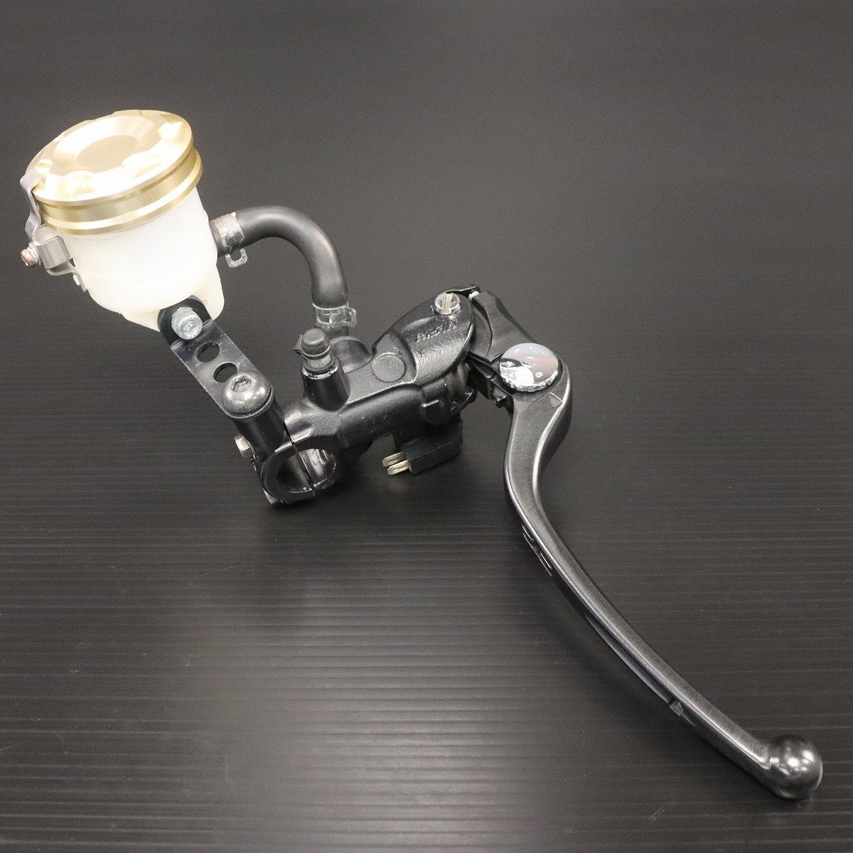 激安！デイトナ/ニッシン制19mmラジアルマウントフロントブレーキマスターシリンダー！