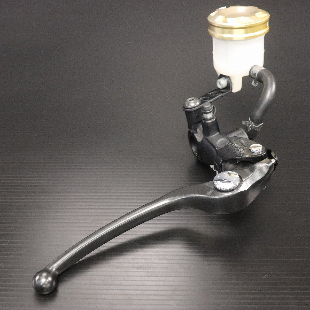 激安！デイトナ/ニッシン制19mmラジアルマウントフロントブレーキマスターシリンダー！