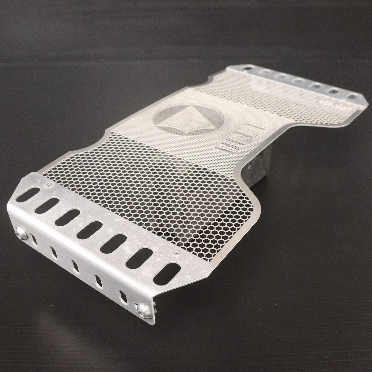 激安！CB1300SF/CB1300SB用BEET制ラジエーターコアガード/最速！SC54/2003～