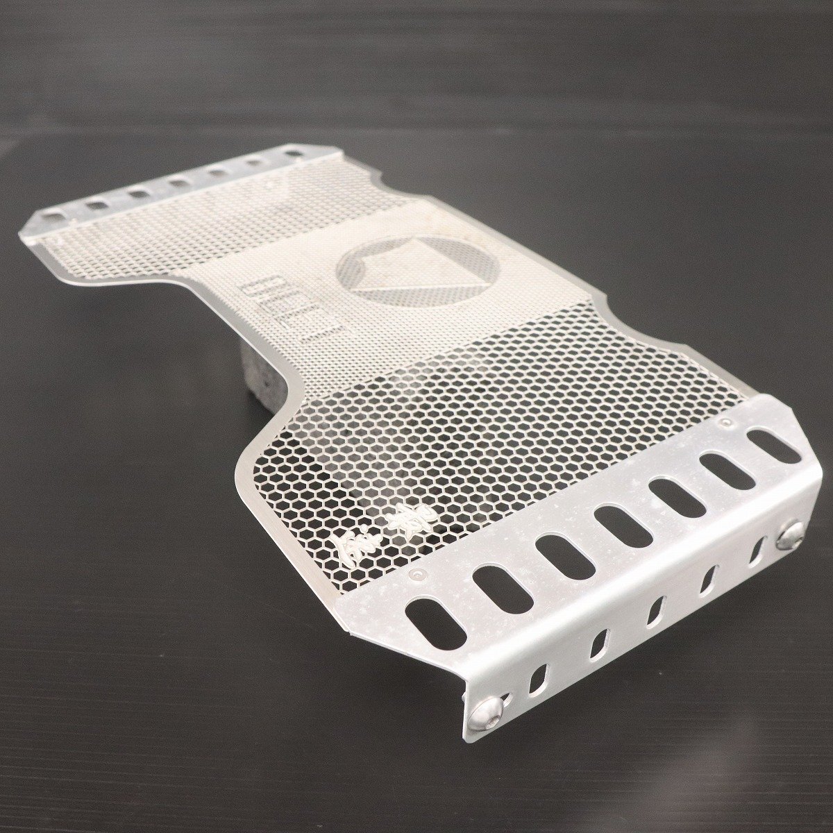 激安！CB1300SF/CB1300SB用BEET制ラジエーターコアガード/最速！SC54/2003～