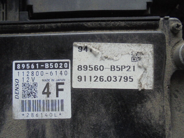 5FU3502 DB3)) ダイハツ ハイゼット S321V/S331V 後期型 デラックス 純正 エンジン本体　V011113 KF_画像5