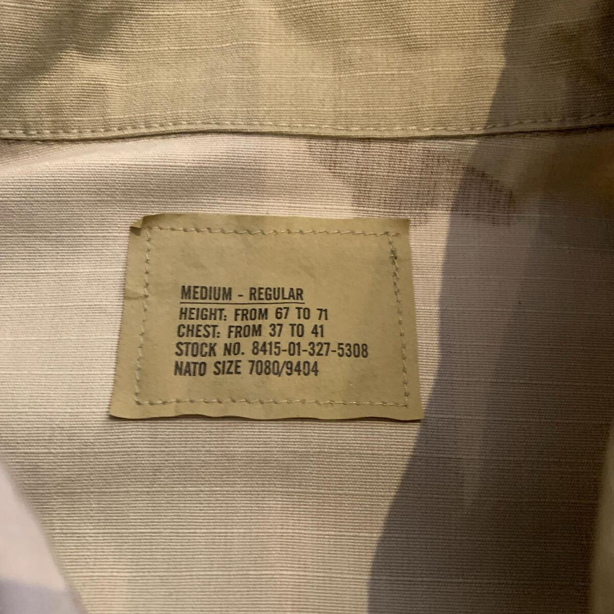 新品 ミリタリー デザートカモシャツジャケット メンズ Medium-Regularサイズ アーミー 米軍実物 サバイバル 迷彩 タグ付き未使用品 T3155_画像4