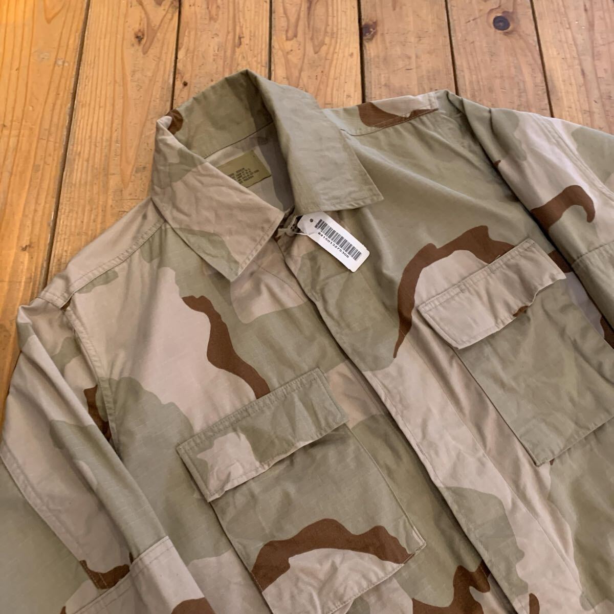 新品 ミリタリー デザートカモシャツジャケット メンズ Medium-Regularサイズ アーミー 米軍実物 サバイバル 迷彩 タグ付き未使用品 T3155_画像7