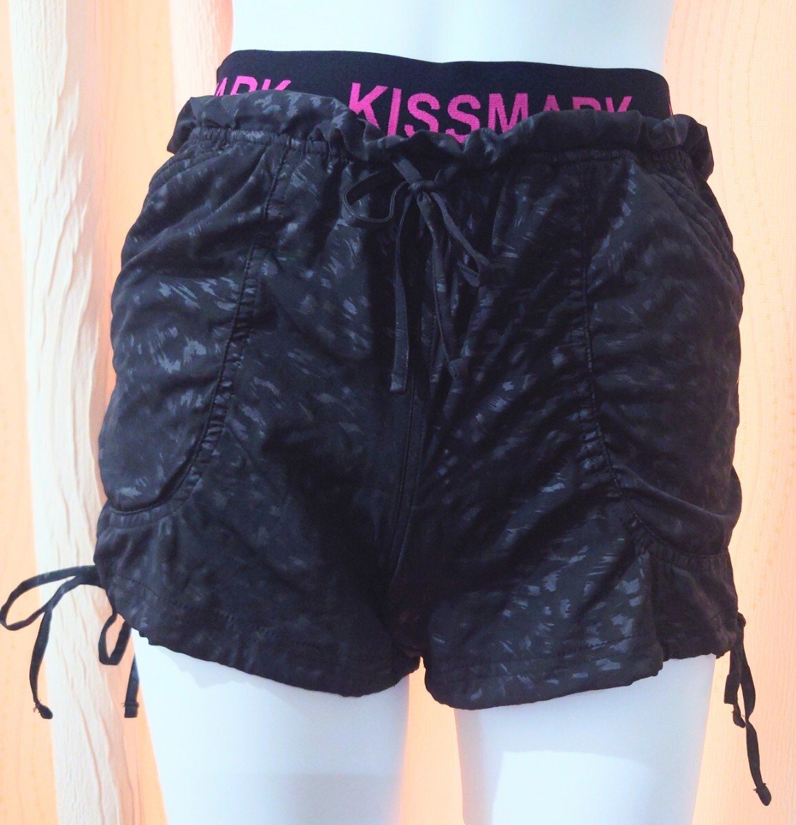 中古★kissmark レディース スポーツウェア 上下セット Mサイズ 160 黒 半袖 短パン 女子 スポーツウェア ウィメンズ キスマーク 匿名配送