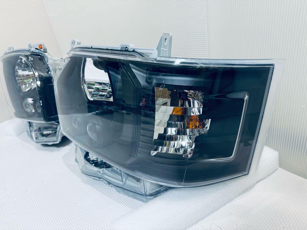 * новая машина снят * Hiace 9 type оригинальный LED передняя фара внутренний черный покраска темный prime печать 83 koito 26-137 /920