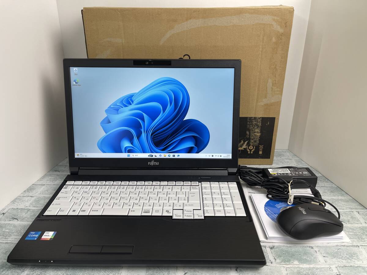富士通 LIFEBOOK A5513/RX 2024年10月発表モデル Intel Core i5-1335U メモリ16GB+SSD256GB+DVD 顔認証 15.6型FHD Win11 送料無料 N7J1116_画像1