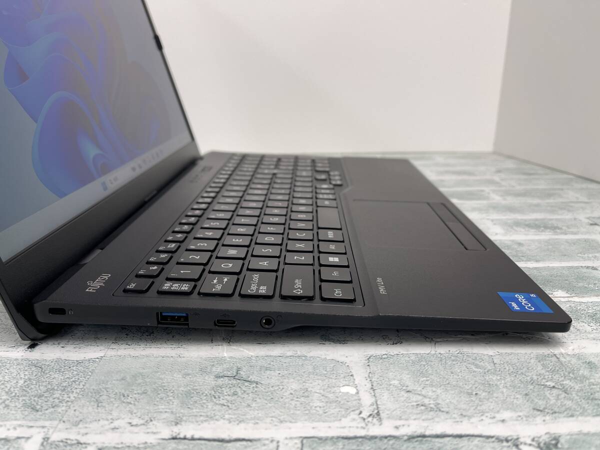 富士通 FMV Lite 3715/J 2024年10月発表モデル Intel Core i5-1235U メモリ8GB+SSD256GB 15.6型HD Win11 送料無料 N7J1136_画像5