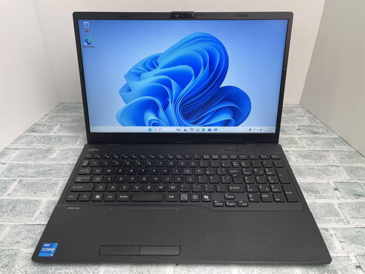 富士通 FMV Lite 3715/J 2024年10月発表モデル Intel Core i5-1235U メモリ8GB+SSD256GB 15.6型HD Win11 送料無料 N7J1136_画像2