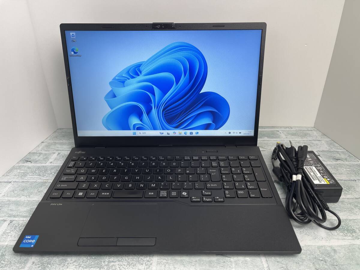富士通 FMV Lite 3715/J 2024年10月発表モデル Intel Core i5-1235U メモリ8GB+SSD256GB 15.6型HD Win11 送料無料 N7J1136_画像1