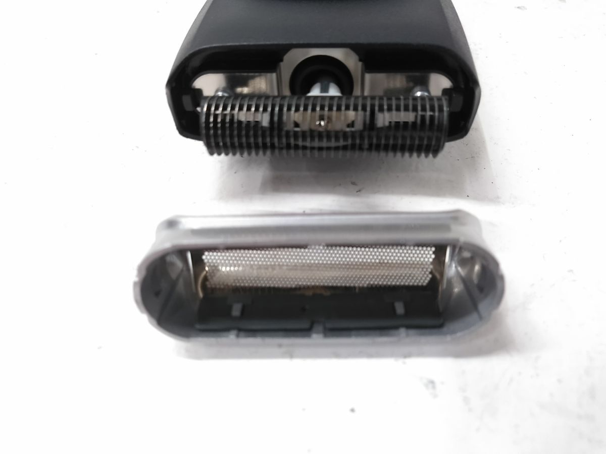 ◆ 未使用品 Braun ブラウン M-30 Type:5604 シェーバー モバイルシェーブ 電池式 本體のみ ブラック 0925-308A @60◆