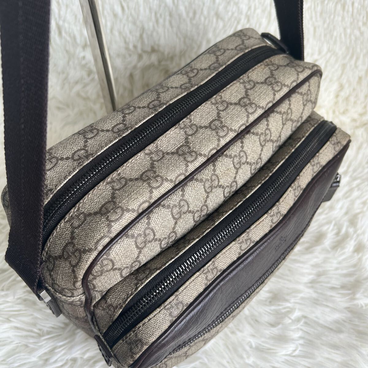良品 GUCCI グッチ ショルダーバッグ カメラバッグ 斜め掛け GGスプリーム クロスボディ ボディバッグ メンズ PVC レザー 本革 ブラウン_画像7
