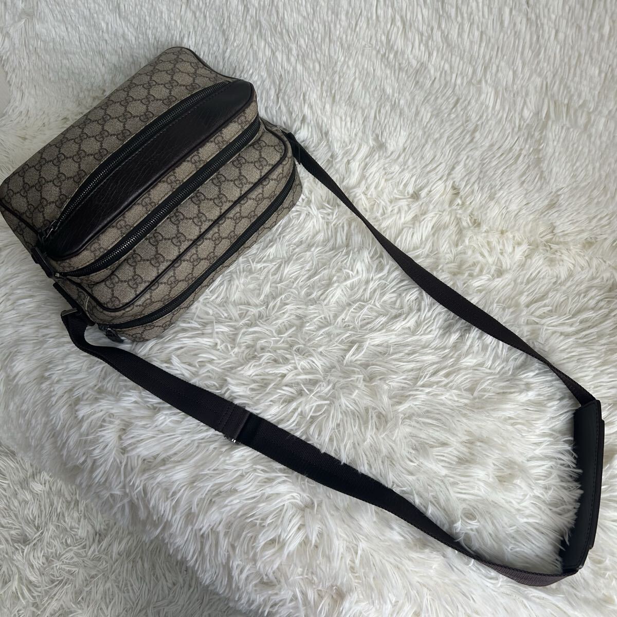 良品 GUCCI グッチ ショルダーバッグ カメラバッグ 斜め掛け GGスプリーム クロスボディ ボディバッグ メンズ PVC レザー 本革 ブラウン_画像9