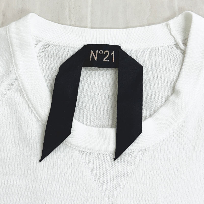 ヌメロ ヴェントゥーノ N°21 新品 長袖 カットソー A009 9520 白 48(L相当) ホワイト 丸首 クルーネック 並行輸入品 送料無料_画像4