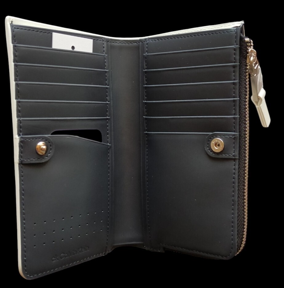 【箱入未使用品】カルバンクライン　CK CALVIN KLEIN　長財布　牛革　ホワイト×グレー _画像2