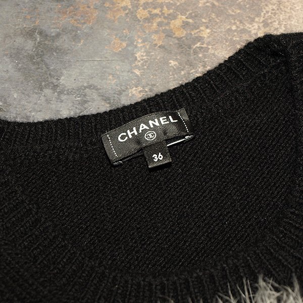 CHANEL◇シャネル・カシミヤセーター◇36サイズ　ブラック　2度のみ使用　ターキーダウンココマーク_画像2