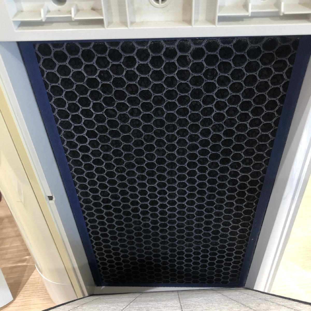 [ электризация OK/ текущее состояние товар /KU]SHARP sharp "plasma cluster" система очищения воздуха ионами увлажнение очиститель воздуха KC-H50-W 2018 год производства простой подтверждение рабочего состояния только MZ0919