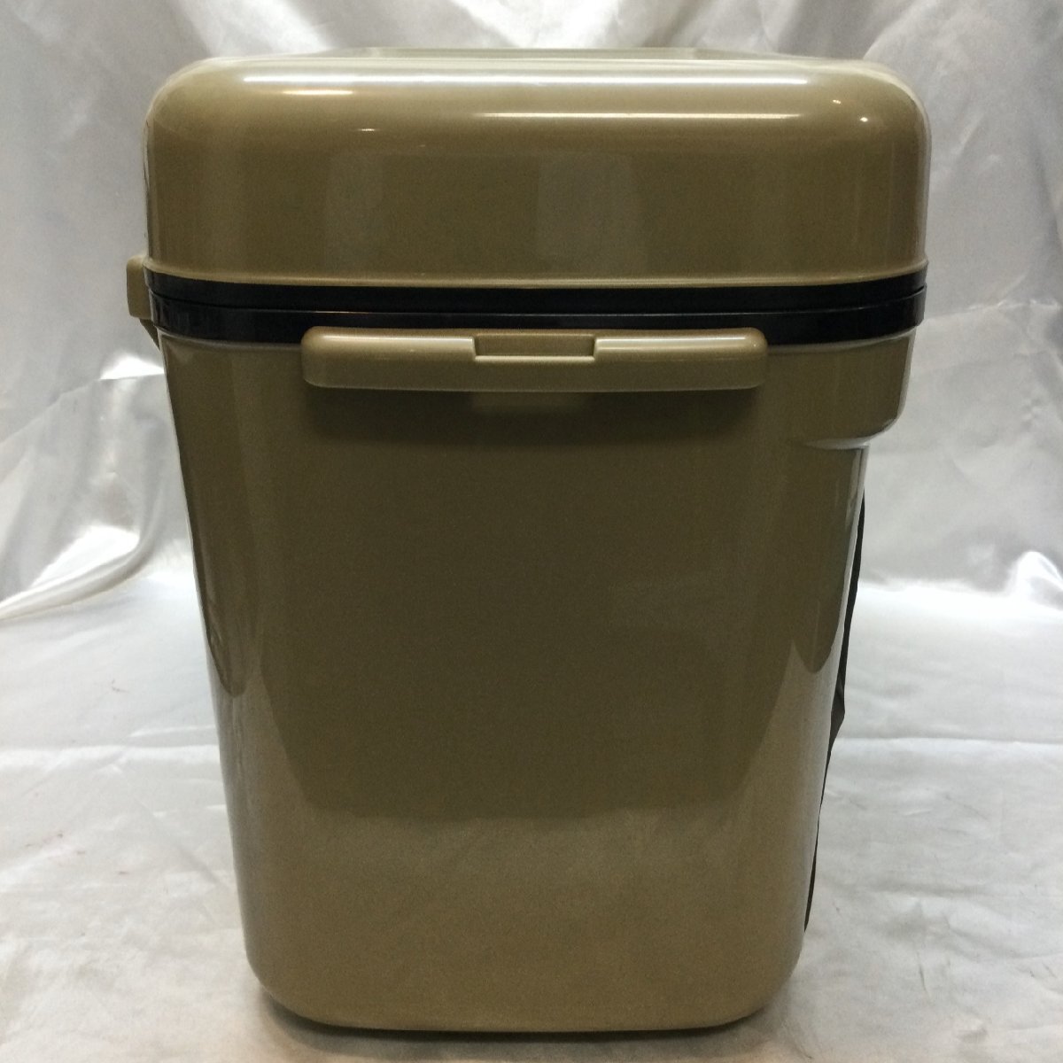 【未使用/保管品/TO】JEJアステージ クーラーボックス フォレスクルー ♯25 サンドベージュ アウトドア　MZ0915/0005_画像4