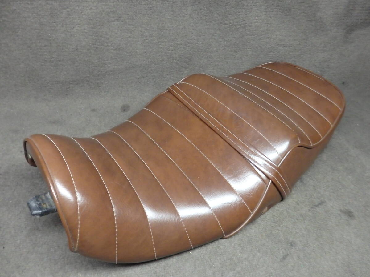 カワサキ ゼファーχ 純正 張り替えタックロールシート YL30③_画像1