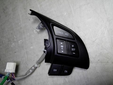 アテンザ LDA-GJ2FW ステアリングスイッチ 　純正品番GLF4-66-4M0 管理番号AC3613_画像3