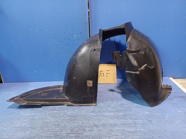 プジョー 307 GH-A307CC 右フロントフェンダーライナー 　管理番号AC4170_画像7