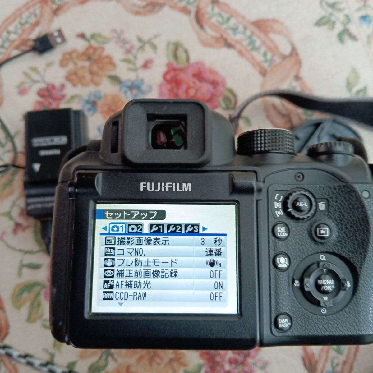 [ прекрасный товар ]FUJIFILM FINEPIX S100 FS*.. возможно * анимация возможно * авто фотосъемка OK* приложен * зарядное устройство ( внешний товар )* оригинальный капот * аккумулятор 1 шт * ремешок 