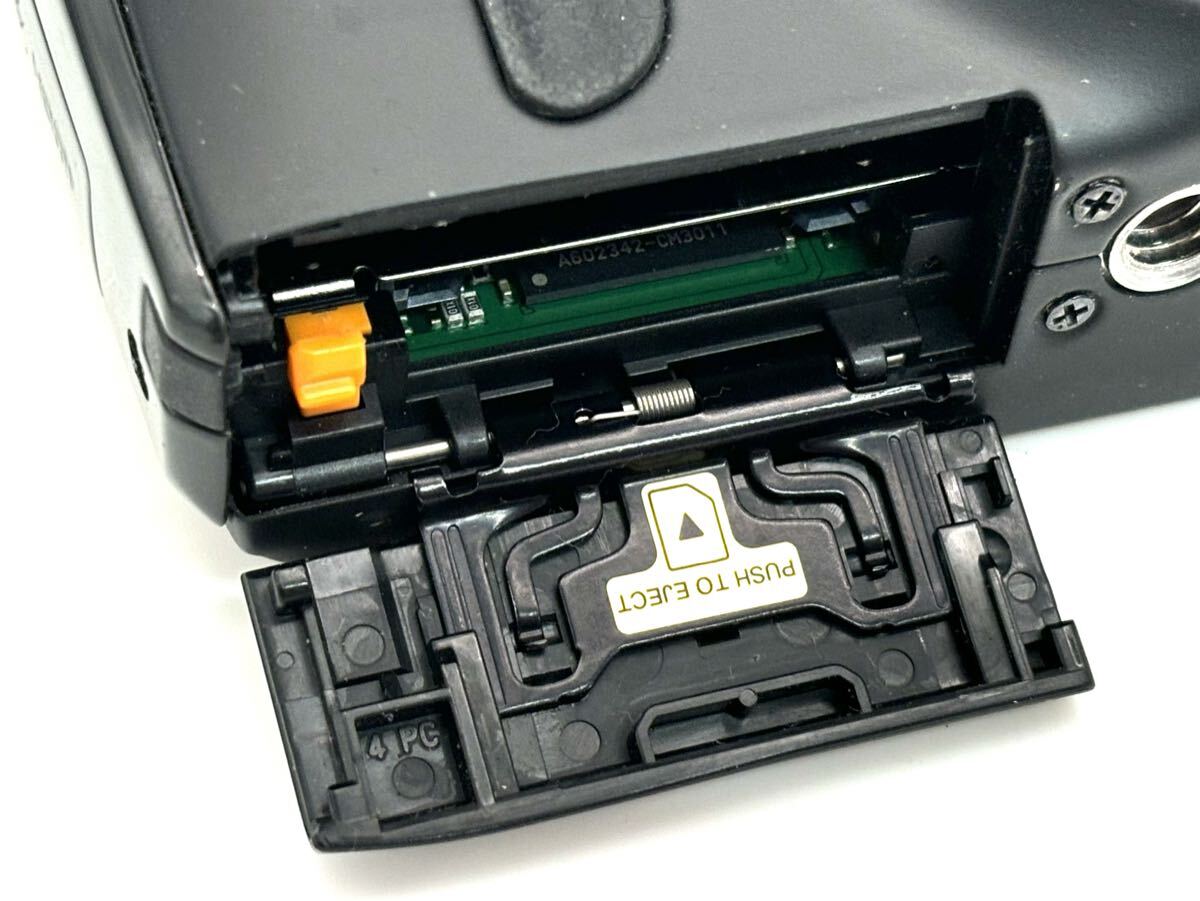 FUJIFILM FinePix F600EXR フジフィルム コンパクトデジタルカメラ ブラック　