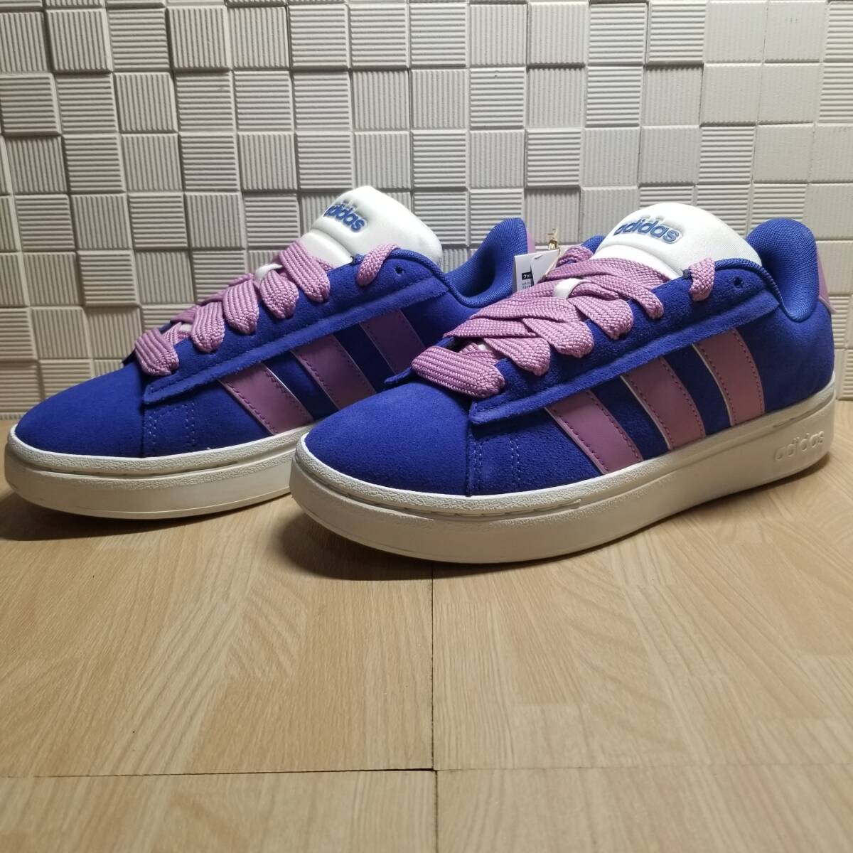 送料無料・新品未使用!!アディダス adidas カジュアルシューズ / GRAND COURT ALPHA 00s / ブルー 定価9350円 23.0cm
