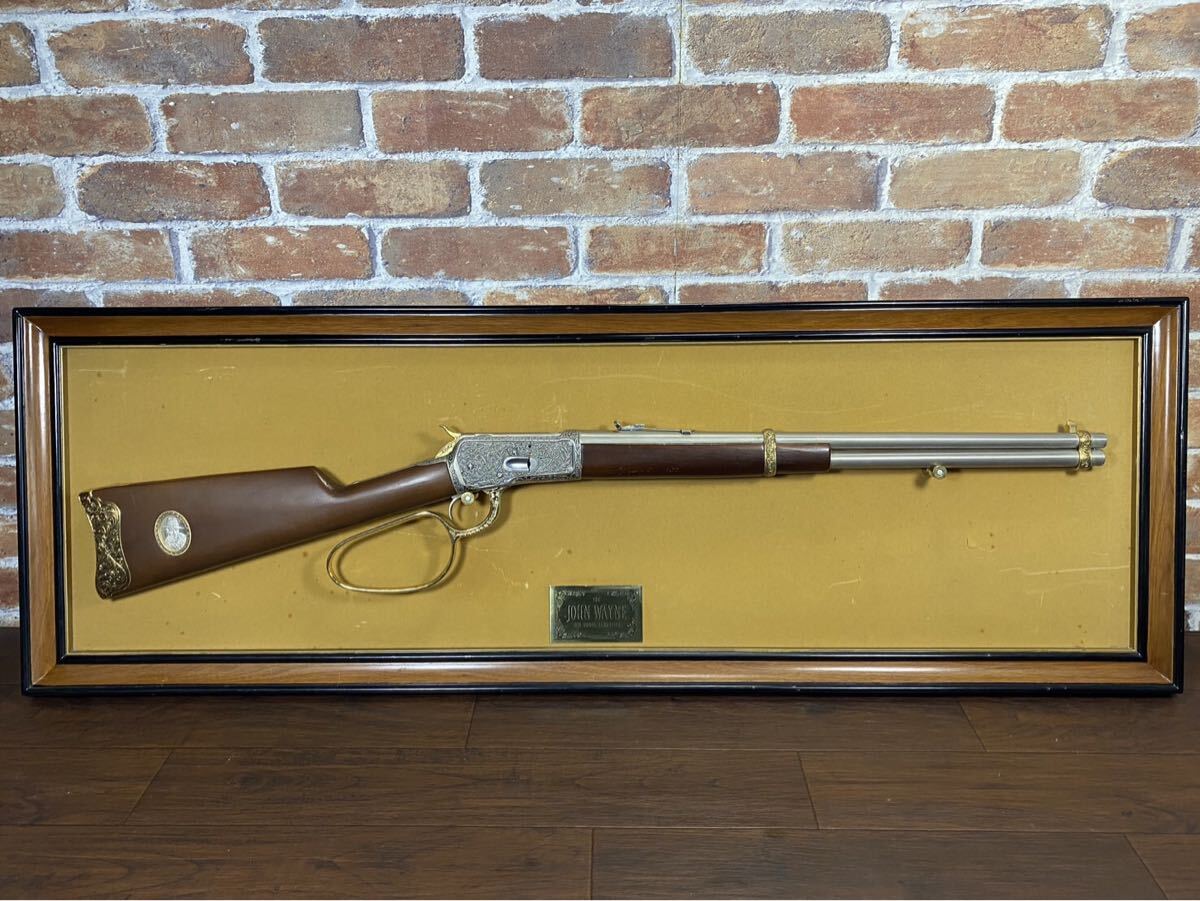 ♪♪フランクリンミント ジョン・ウェインモデル ウィンチェスター 1892 M44 40 モデルガン 飾り台付き♪♪_画像1