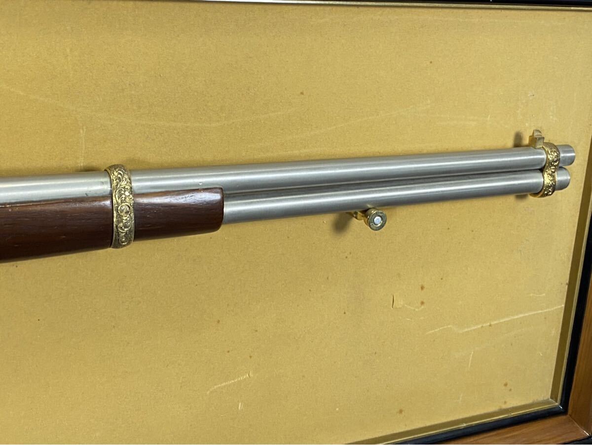 ♪♪フランクリンミント ジョン・ウェインモデル ウィンチェスター 1892 M44 40 モデルガン 飾り台付き♪♪_画像4