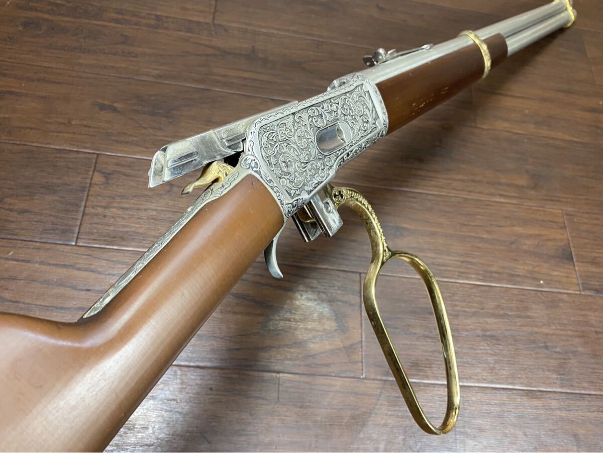 ♪♪フランクリンミント ジョン・ウェインモデル ウィンチェスター 1892 M44 40 モデルガン 飾り台付き♪♪_画像6