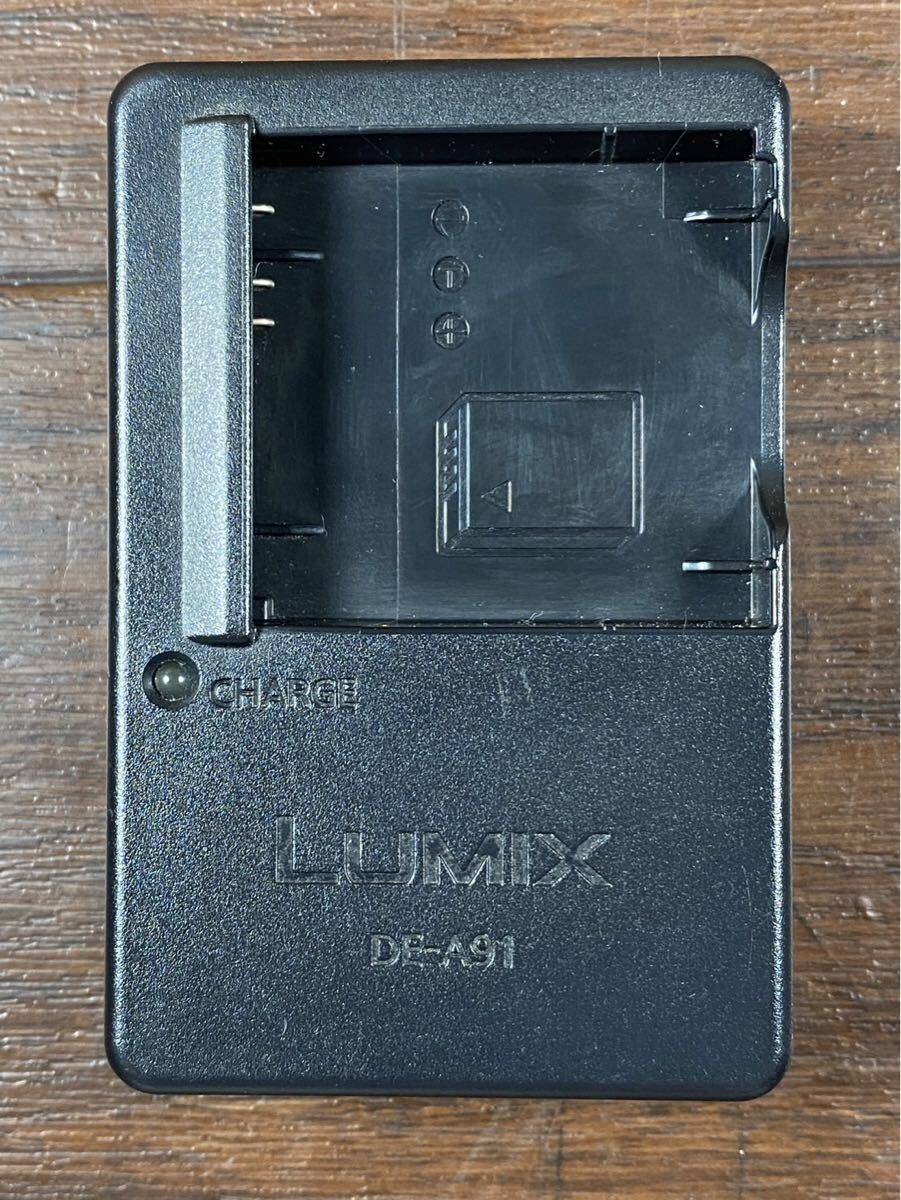 ♪♪パナソニック LUMIX 純正 DE-A91A バッテリーチャージャー ACアダプター ゆうパケット発送♪♪_画像1