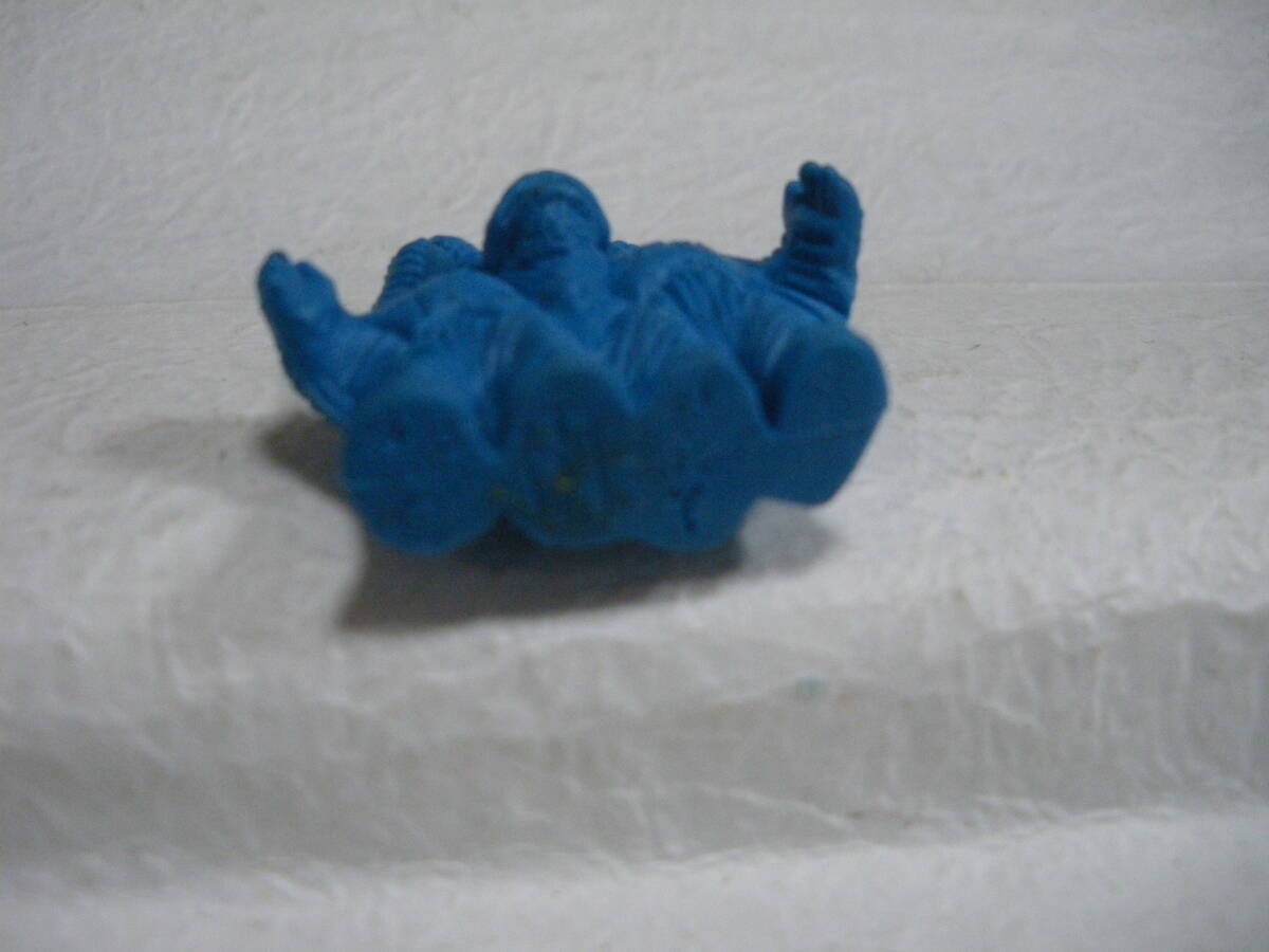 ポピー　ぺスター　青　小版　怪獣消しゴム　HG　正規　ヴィンテージ　ウルトラ怪獣　名鑑　ウルトラマン　同梱可_画像2