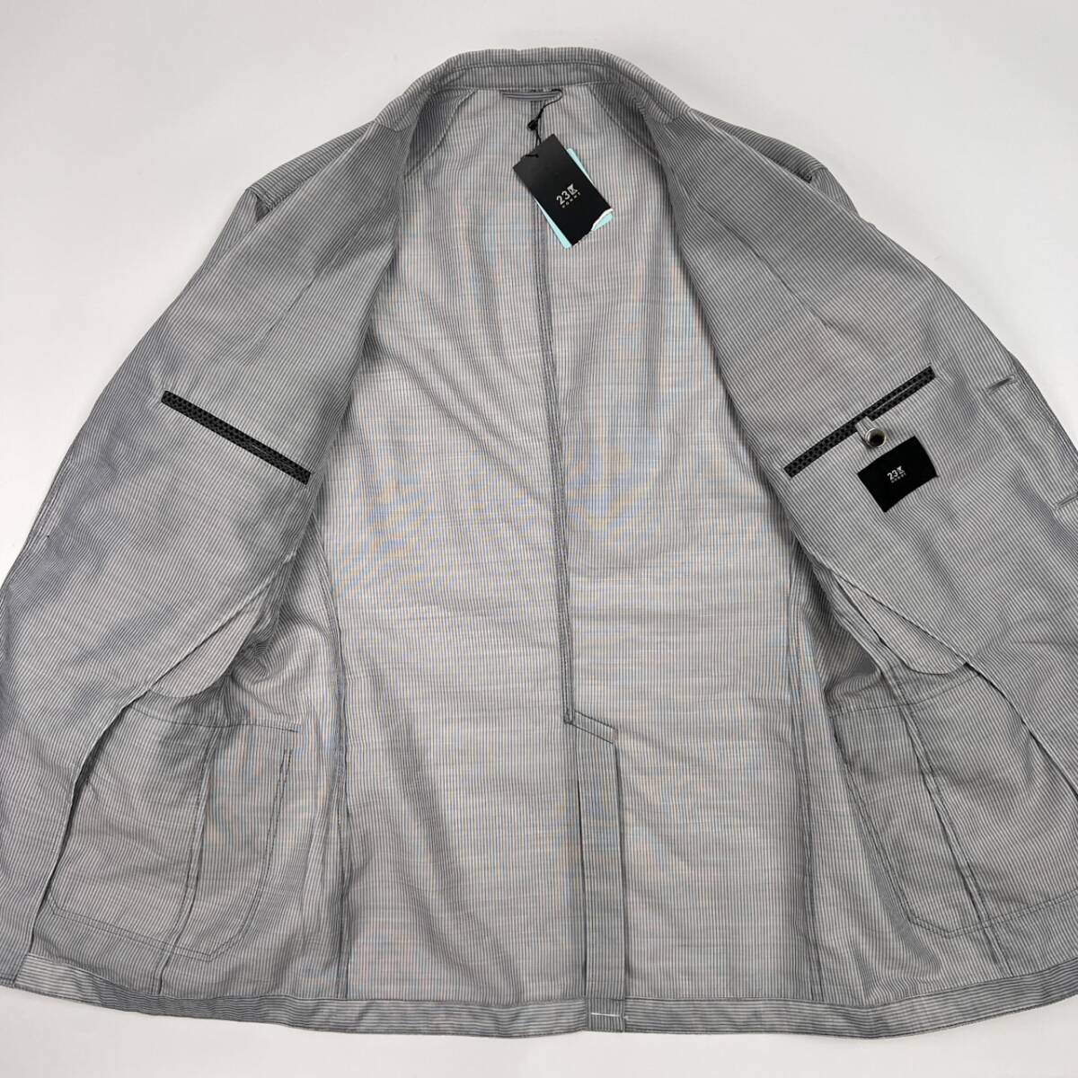 タグ付き 未使用品 23区 HOMME ニジュウサンク オム ストライプ 3B テーラードジャケット サイズ 50 /メンズ/グレー系_画像3