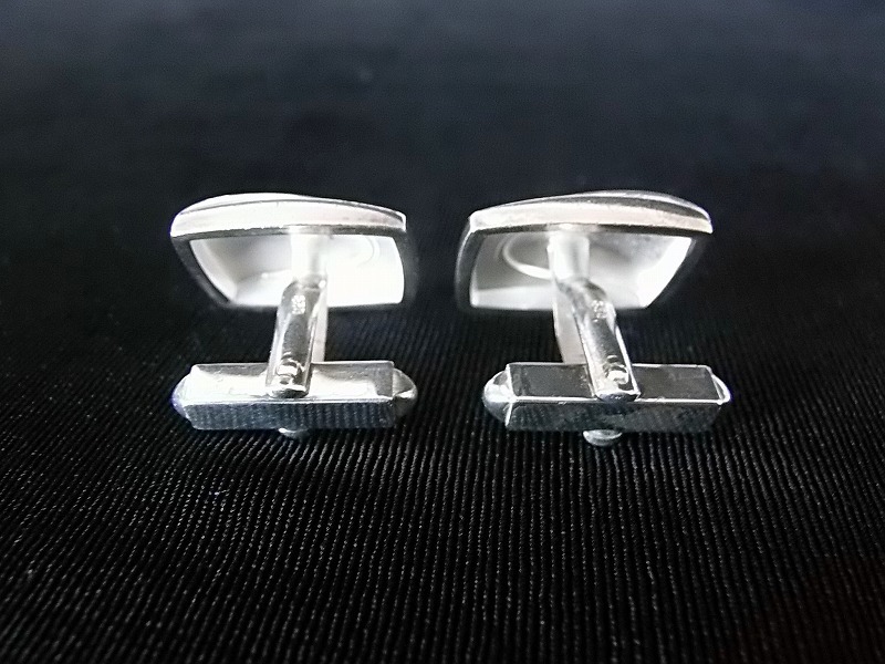 シルバー カフス 835刻印あり ■およその寸法/重さ:20×15×奥行18㎜/15g(2個で)■25~30年前購入/擦り疵・汚れ■送料¥180~_画像3