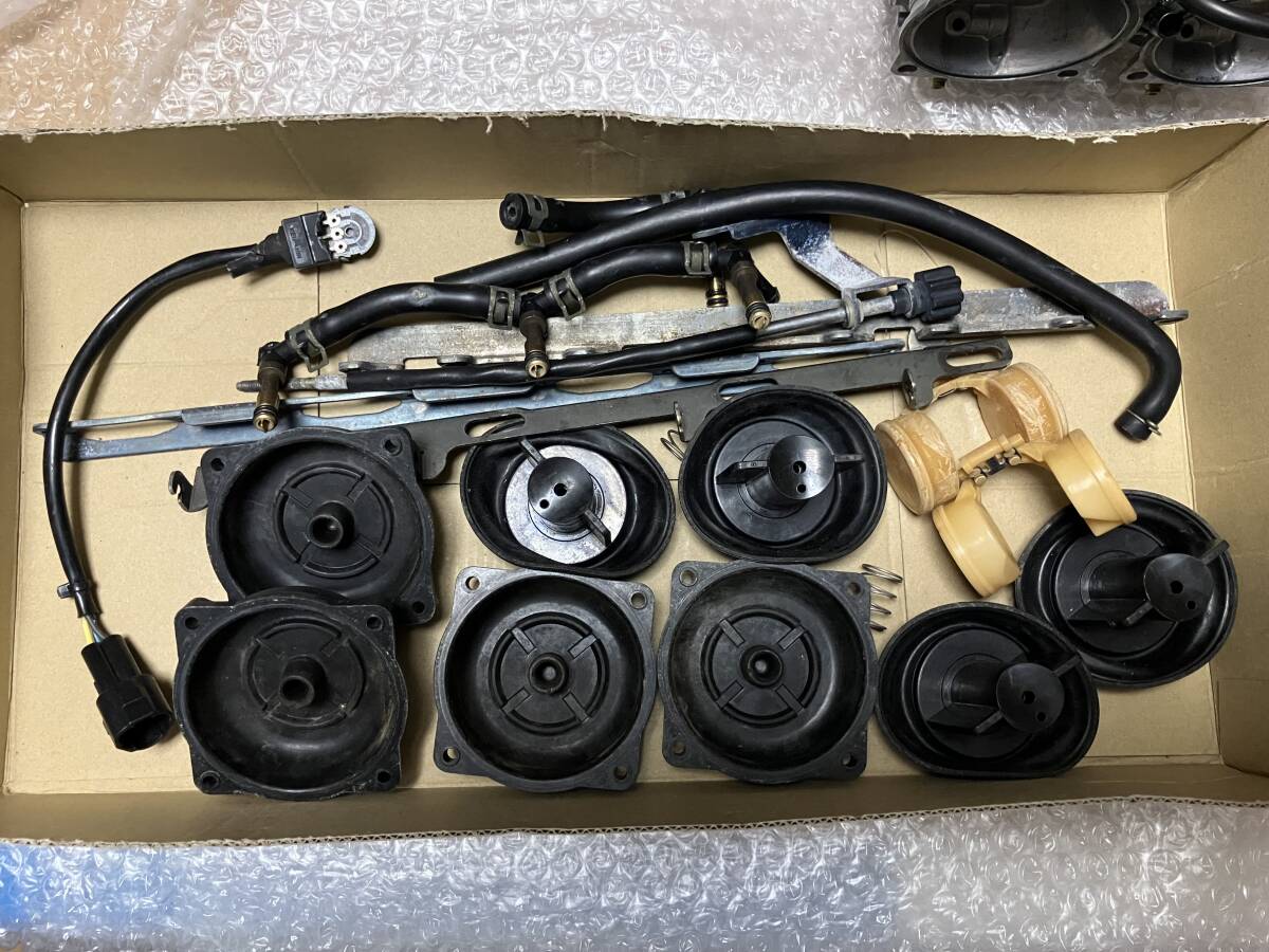 ジャンク品 カワサキ純正キャブレター 部品取り ゼファー ZRX ZXR ZZR Z系 GPZ ZR 送料無料_画像4