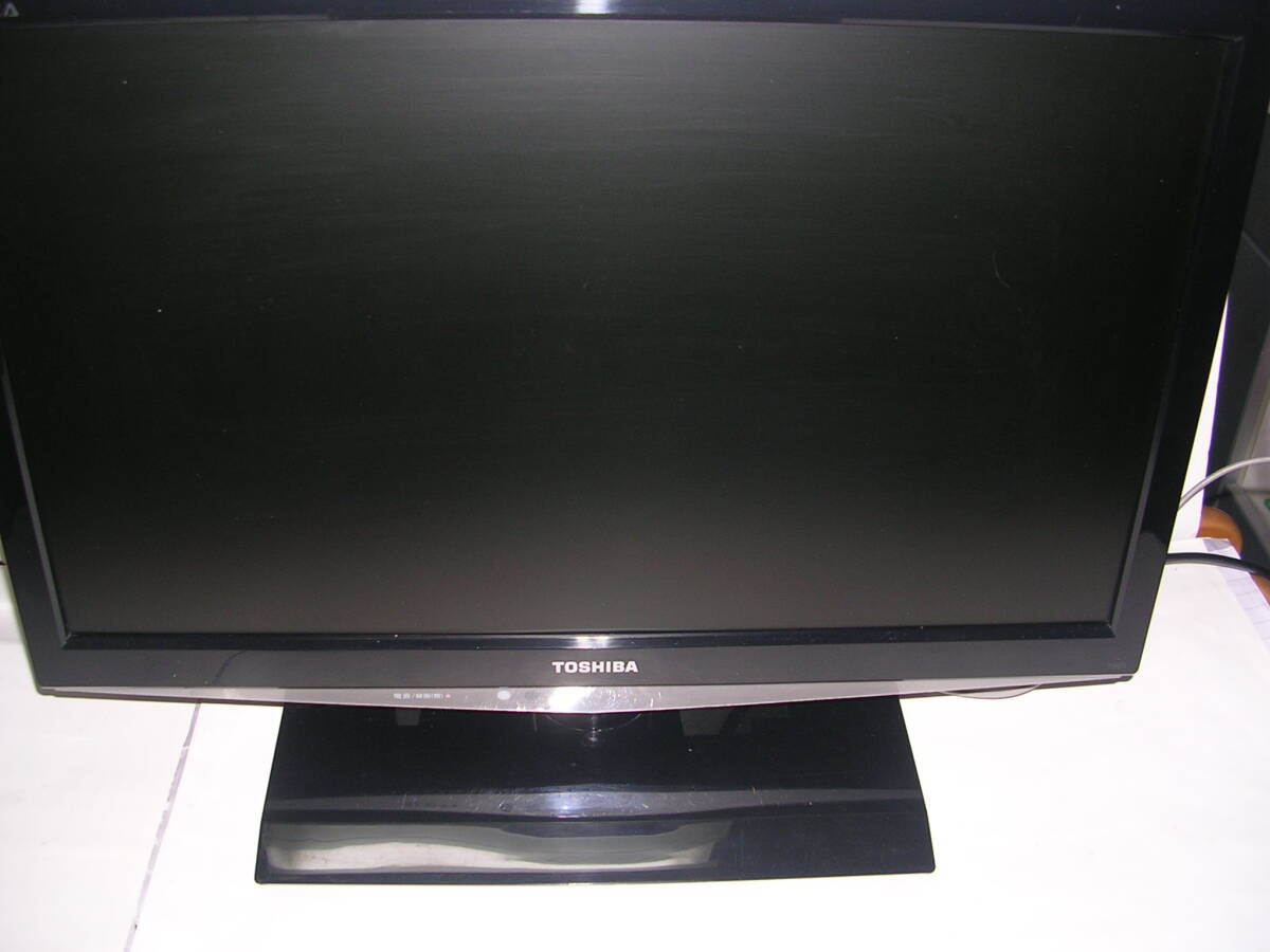 ◎◎液晶カラーテレビ【 TOSHIBA 東芝 19型液晶テレビ REGZA 19B5 付属4点】良い状態の中古品! _画像2