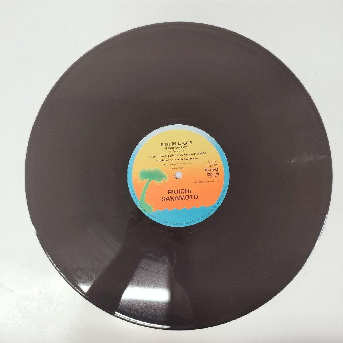 【LP】坂本龍一 RIUICHI SAKAMOTO RIOT IN LAGOS ISLAND RECORDS 12?IS?139
