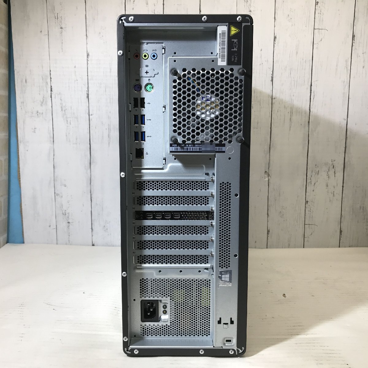 LENOVO ThinkStation P620 30E1S66110 AMD Ryzen Threadripper PRO 3995WX 64-Cores 2.70 GHz/256 GB/2 TB(NVMe) 〔0925D10〕