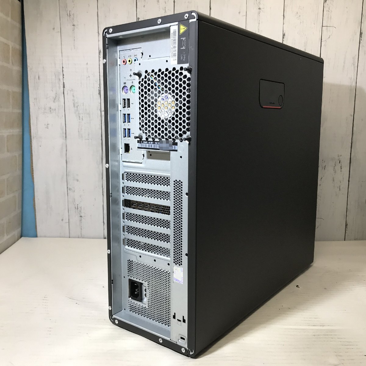 LENOVO ThinkStation P620 30E1S66101 AMD Ryzen Threadripper PRO 3995WX 64-Cores 2.70 GHz/256 GB/2 TB(NVMe) 〔0925D08〕