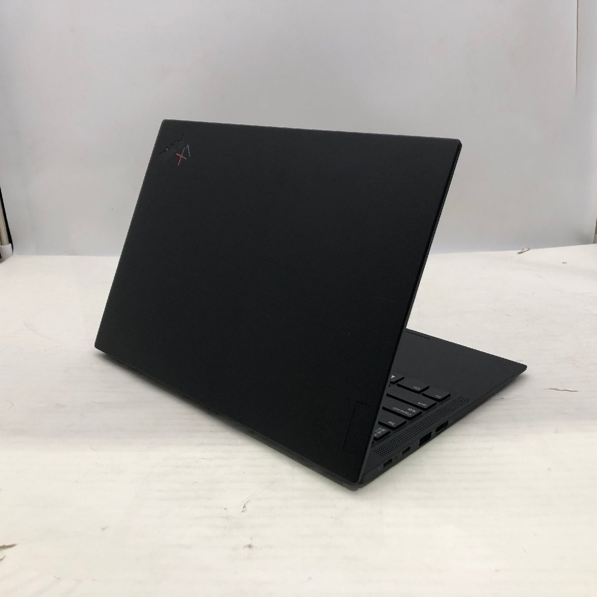 LENOVO ThinkPad X1 Carbon 20XXS24W27 Core i7 1185G7 3.00GHz/16 GB/512 GB(NVMe) 〔D0212〕