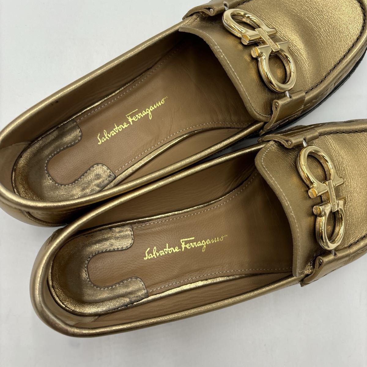 ＊ 付属品完備 イタリア製 '高級婦人靴' Salvatore Ferragamo サルヴァトーレフェラガモ 本革 ガンチーニ ローファー 革靴 5.5D 22.5cm_画像8