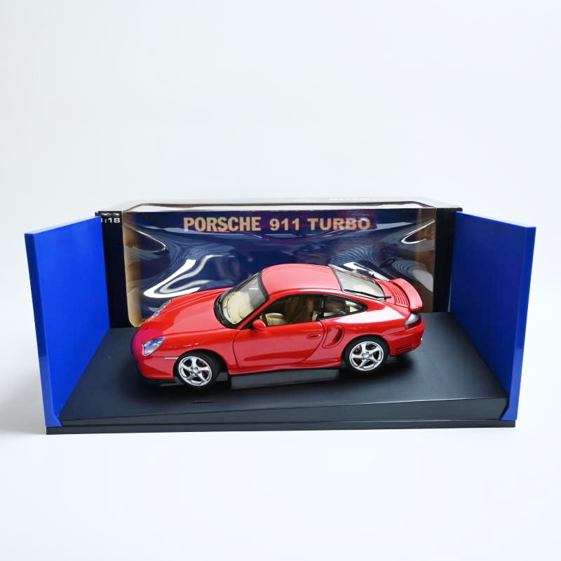 美品 AUTOart 1/18 PORSCHE 911 TURBO レッド オートアート ポルシェ 911 ターボ ミニカー 模型 T09-s076