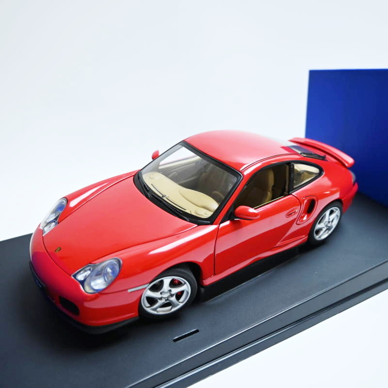 美品 AUTOart 1/18 PORSCHE 911 TURBO レッド オートアート ポルシェ 911 ターボ ミニカー 模型 T09-s076