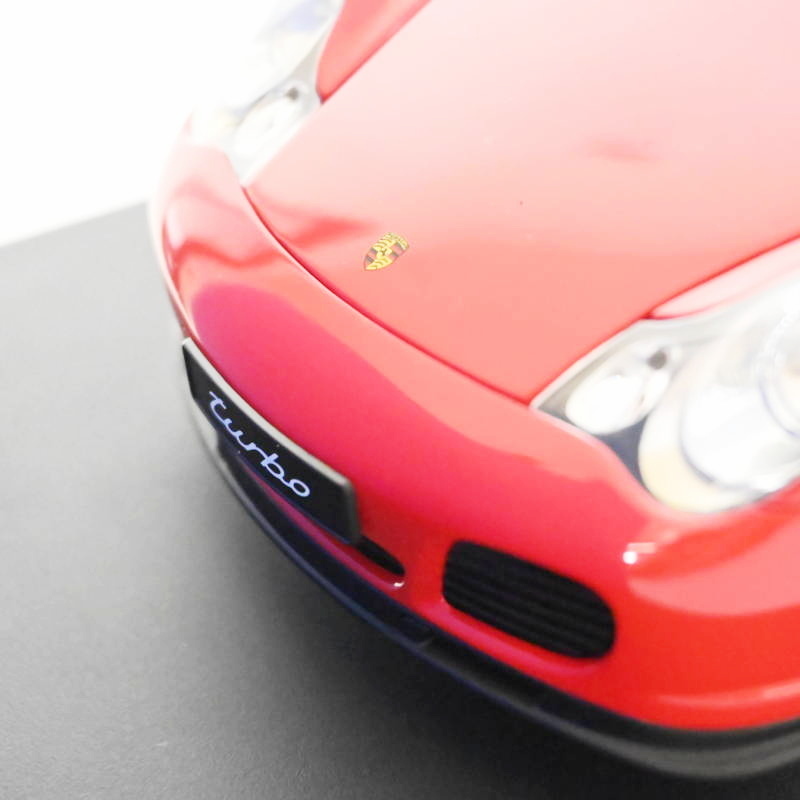 美品 AUTOart 1/18 PORSCHE 911 TURBO レッド オートアート ポルシェ 911 ターボ ミニカー 模型 T09-s076